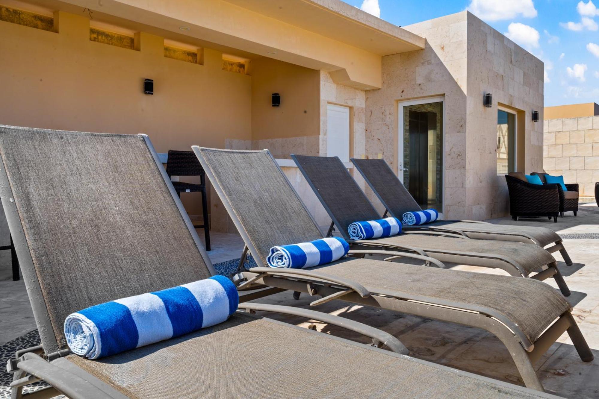 Apartamento 360 Views, Waterfront Penthouse, Rooftop Pool Isla Mujeres
