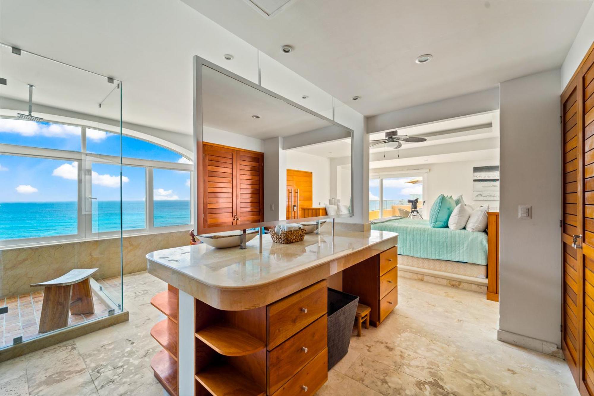 360 Views, Waterfront Penthouse, Rooftop Pool Apartamento *