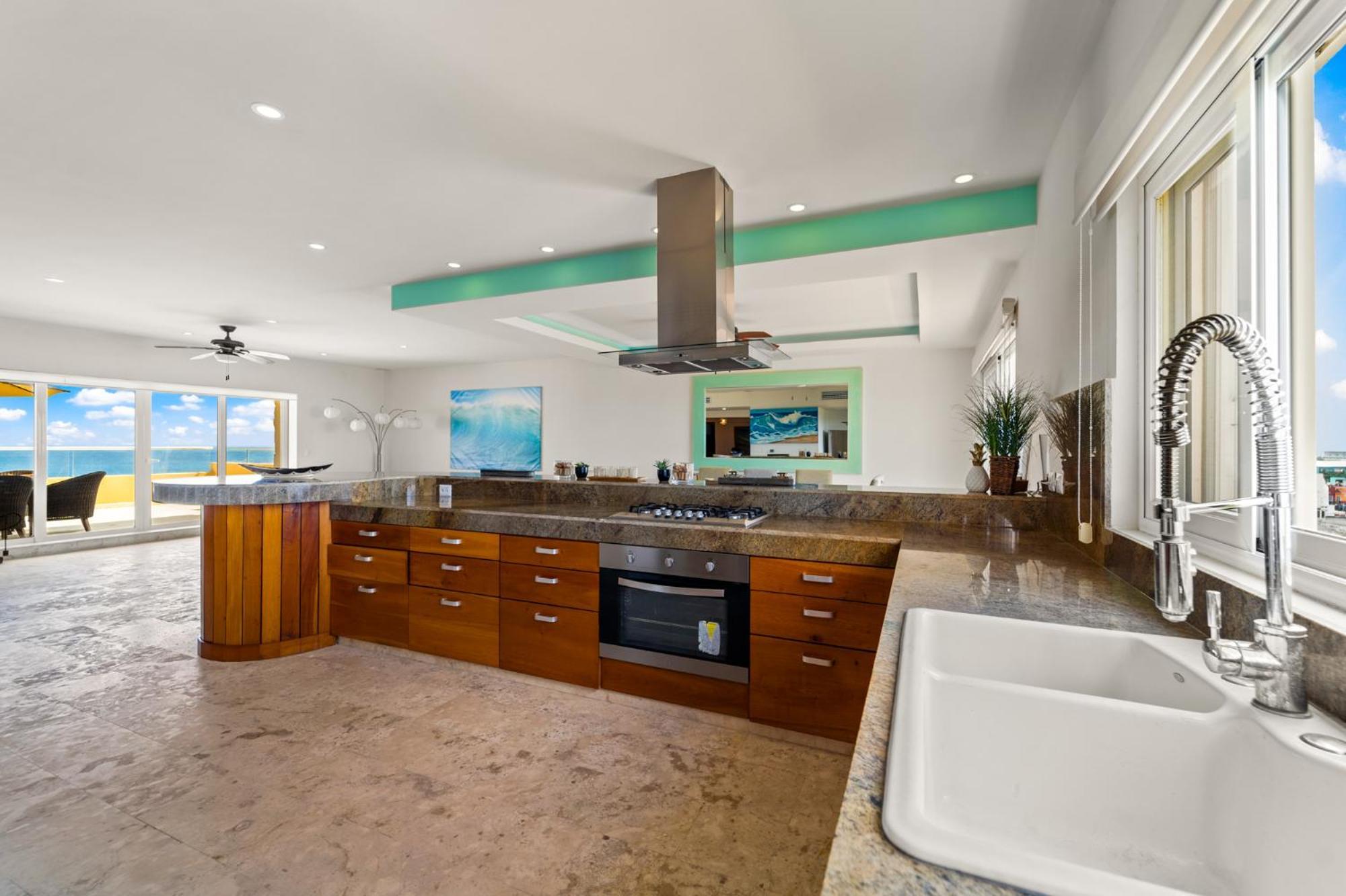 360 Views, Waterfront Penthouse, Rooftop Pool Apartamento *